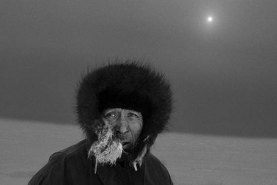 Hunter Kangertittivaq on the Sea Ice, Greenland, 1995© Ragnar Axelsson