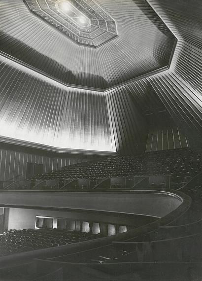 Albert Vennemann
Cinema Capitol, Berlin, 1926 
© Staatliche Museen zu Berlin, Kunstbibliothek