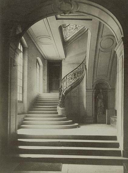 Eugène Atget
Hôtel du Marquis de Lagrange, Paris, 1901 
© Staatliche Museen zu Berlin, Kunstbibliothek