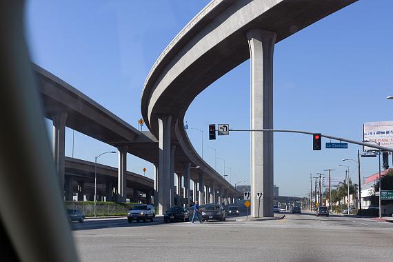 Jens Liebchen
Untitled (La Cienega Boulevard / Imperial Highway) 
from the series L.A. Crossing, 2010-2022
Archival Pigment Print, 80 x 60 cm, framed
Edition of 5
© Jens Liebchen