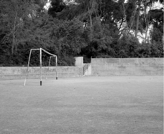 Bleda y Rosa
Godella 1993. Series Football Pitches (1992–1994)
Inkjet print on cotton paper mounted on Dibond.
© Bleda y Rosa, VEGAP, Barcelona, 2022