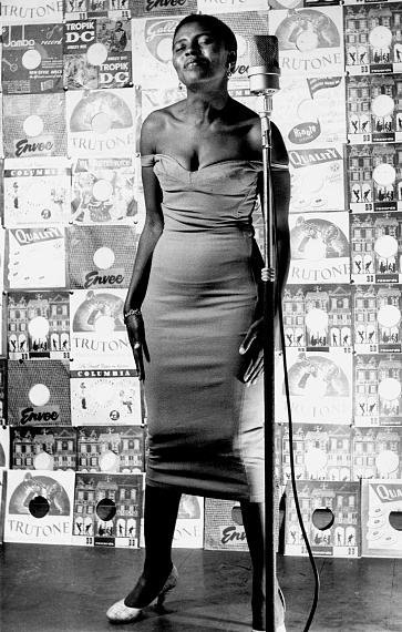 Jürgen Schadeberg: Miriam Makeba, Johannesburg, 1958
