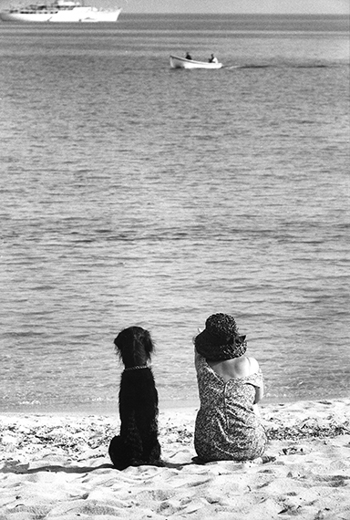 "Dame mit Barsoi", Elba 1976 © stefan moses