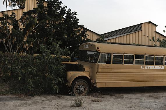 Abandoned bus of LUZ (Universidad del Zulia) on February 16, 2022
© Fabiola Ferrero for Fondation Carmignac 