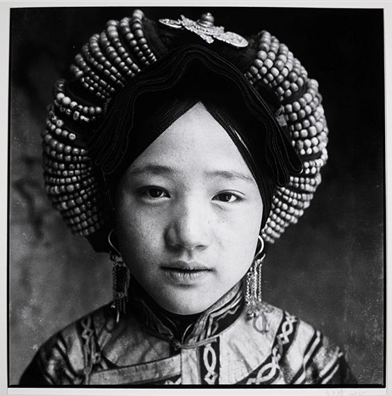 Zhuang Xueben, Jiarong Girl (Li County, Sichuan),1938. Paper, 46.2 × 45.2. Courtesy of Guangdong Museum of Art.