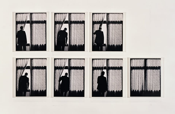 Hreinn Friðfinnsson
Seven Times, 1978 - 1979
7 silver gelatin prints, framed
31.5 x 25.5 (cm), 12.4 x 10.0 (inch)
Galerie Nordenhake