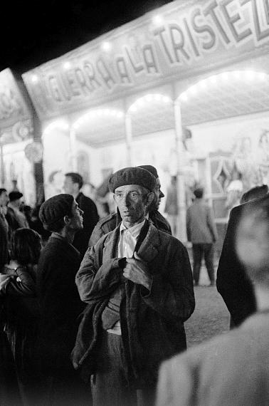 SPAIN. Pamplona. Fairground. During the festival of San Fermin. 1954© Inge Morath / Magnum Photos / courtesy CLAIRbyKahn