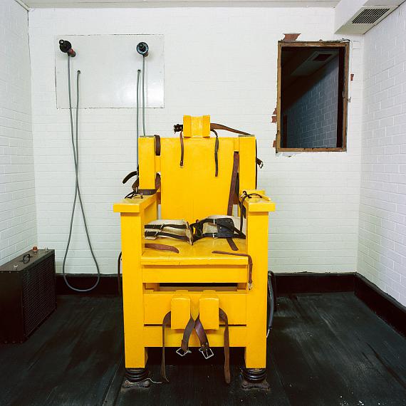 Lucinda Devlin: Electric Chair, Holman Unit, Atmore, Alabama, 1991From the series The Omega Suites© Lucinda Devlin, courtesy Galerie m, Bochum