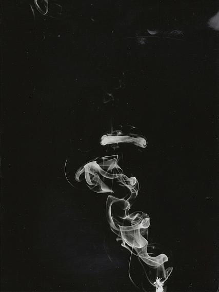 Peter KeetmanRauch einer Zigarette, 1952Vintage ferrotyped gelatin silver print on Agfa-Brovira paper40 x 30 cm© Peter Keetman Archiv/Stiftung F.C. Gundlach, 2023