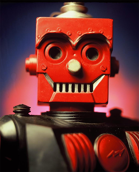 Andres Serrano, Electric Red & Black Louis Marx Robot 2022