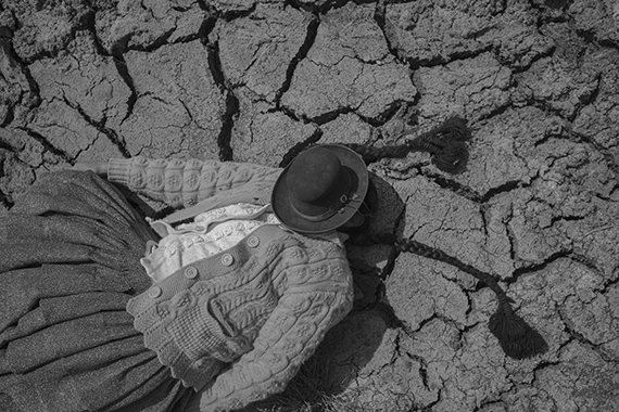 Alessandro Cinque 
Before mining arrived in Ayaviri, Puno region, local people sold their cheese and milk all over Peru. Due to water pollution and drought, cows’ milk declined in quantity and quality, and the produce is increasingly difficult to sell.
2017
Courtesy the artist 