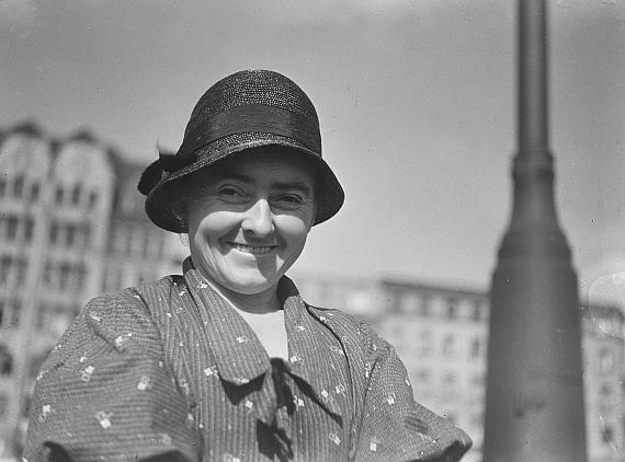 Fide Struck
Deichtormarkt, Marktfrau, um 1932
© bpk-Bildagentur - Fide Struck (Slg. Thomas Struck)