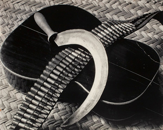 Canana, sickle and guitar, 1927, photo by Tina Modotti / Colección y Archivo de Fundación Televisa, Ciudad de México