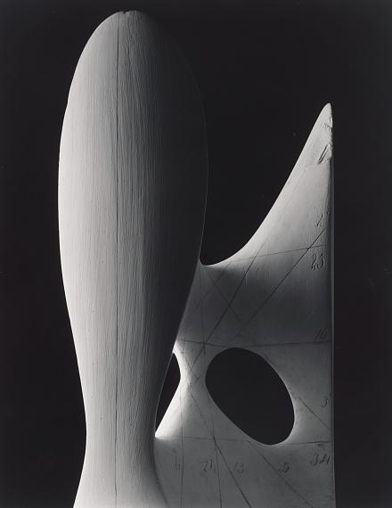 Hiroshi SUGIMOTO (B. 1948)Mathematical Form: Surface 0012, 2004Gelatin silver printEdition 10/2524 x 19 in.Estimate: 8,000-12,000€© Hiroshi Sugimoto