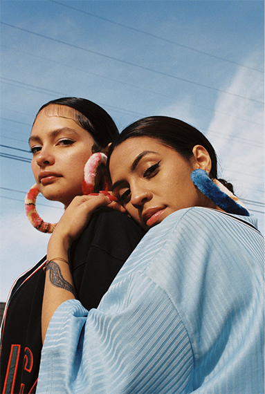 THALÍA GOCHEZ (AMERICAN, BORN 1982)
Every Worry Melts Away (Naomi Rodriguez and
Grace Sanabria) San Francisco, 2019
PIGMENT PRINT
40 X 30 INCHES (101.6 X 76.2 CM)
ACQUIRED 2023
JPMORGAN CHASE ART COLLECTION - M. THALIA GOCHEZ