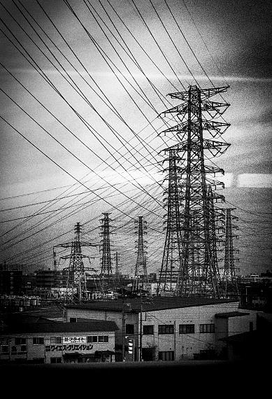 Powerlines, Fukushima, 2015 © Meg Hewitt Courtesy Anne Clergue Galerie