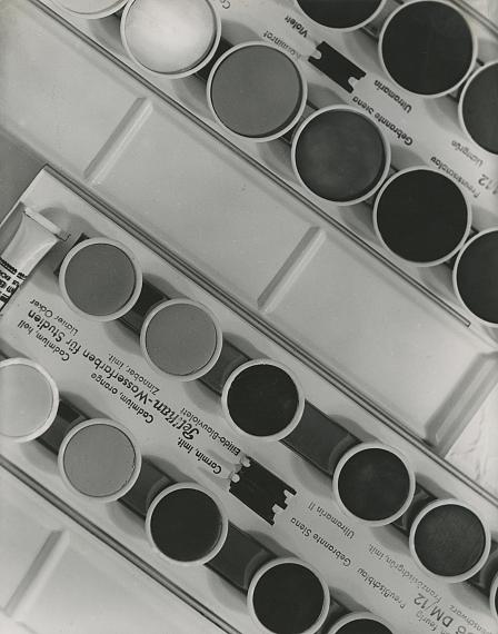 Hein Gorny
Ohne Titel (Geöffnete Tuschkästen von oben), um 1938
Leihgabe Pelikan GmbH, Hannover
© Hein Gorny / Collection Regard