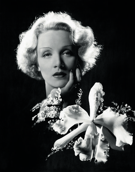 Cecil BeatonActress Marlene Dietrich, Vanity Fair, 1932© Condé Nast