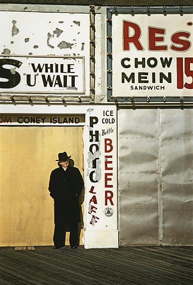 Marvin E. NewmanChow Mein, Winter Boardwalk, Coney Island, 1953Archival pigment print, printed later© Estate Marvin E. NewmanCourtesy Les Douches la Galerie, Paris