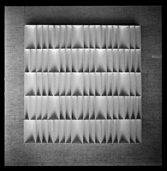 Jan Schoonhoven
Delft, 1968
Silbergelatine Abzug
40 x 40 cm
© Lothar Wolleh Estate, Berlin