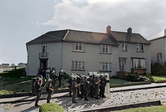 British soldiers in riot gear during a protest, Creggan Estate, Derry city,
Northern Ireland, c. 1970
© Estate of Akihiko Okamura