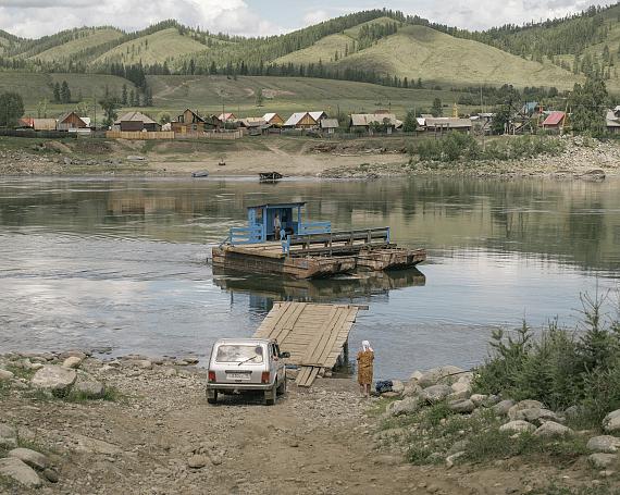 A small ferry boat is the only connection to the village of Old Believers. 
The Old Believers turned against thereforms of the Patriarch Nikon, who reformed from 
1652 texts and rites of Russian Orthodox worship. Therefore, many fled to the most 
remote areas of Russia. First from the Tsar, later from the Soviets.
© Nanna Heitmann/Magnum Photos