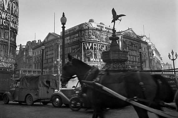 © René Groebli – London, 1949 #1642