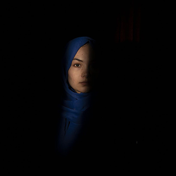 Kaboul, Kaboul - Afghanistan - 22 avril 2024 | Shahla, 21 ans est journaliste et présentatrice.