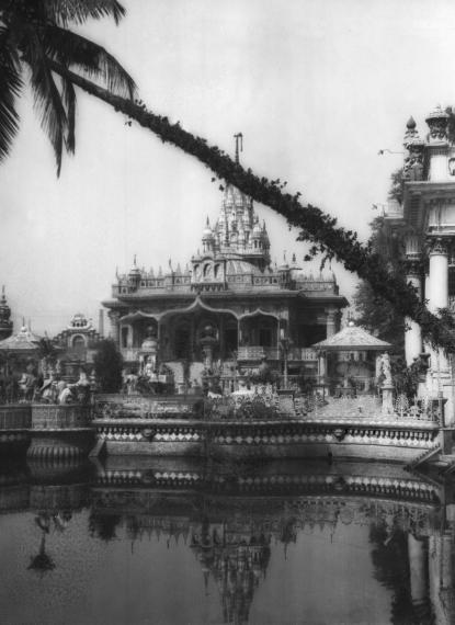 Neugier, Mut und Abenteuer: Fotografinnen auf Reisen Neugier, Mut und Abenteuer: Fotografinnen auf Reisen
