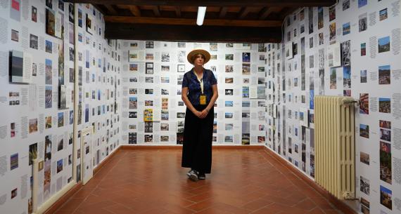 Hidden Archives: Tourism, Photography and Collective Memory Hidden Archives: Tourism, Photography and Collective Memory