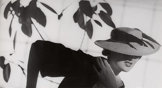 Lot 34
Imre von Santho - Untitled
vintage gelatin silver print
15,6 x 28,7 cm
Estimate € 700