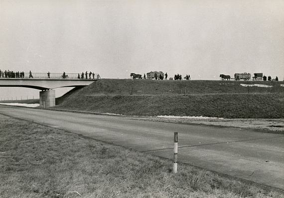 Der Treck – Fotografien einer Flucht 1945 Der Treck – Fotografien einer Flucht 1945