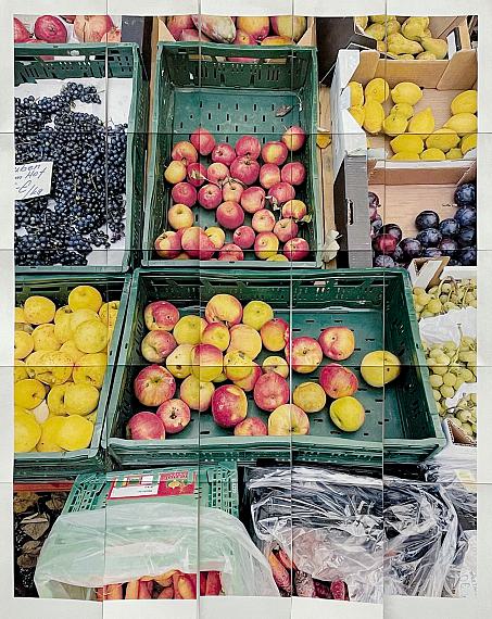 Wataru Murakami 
Baskets of Fruits, 2023 
Tintenstrahldruck auf DIN-A4-Recyclingpapier (80 g), zugeschnitten und zusammengeklebt
50 × 40 cm
© Wataru Murakami