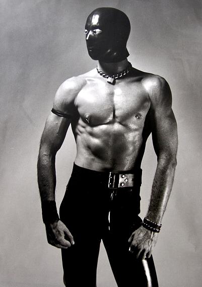 Rick Castro
21st Century Gladiator, 1995
Vintage matte fiber print
unique
© Rick Castro