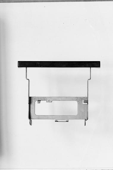Andrzej Steinbach
Space Bar (aus der Serie Disassembling a Typewriter), 2022 
© Andrzej Steinbach und VG Bild-Kunst, Bonn 2025