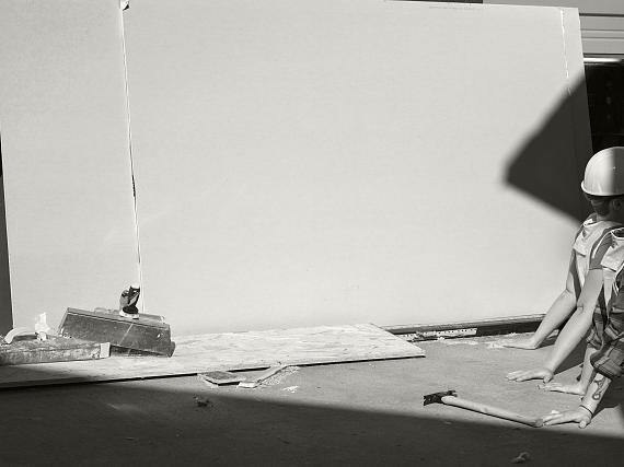 Morgan Levy  
Rest Unquestioned, 2023
Series: Spark of a Nail
Archival Inkjet prints
37 x 48 cm
© Morgan Levy