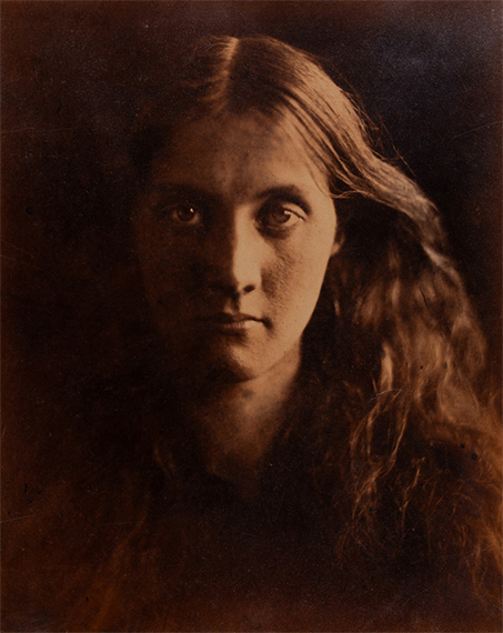 OstLicht Photo Auction OstLicht Photo Auction