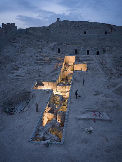 Archaeological trench on the Bala-i Hasar citadel in Kabul
© Simon Norfolk, 2025