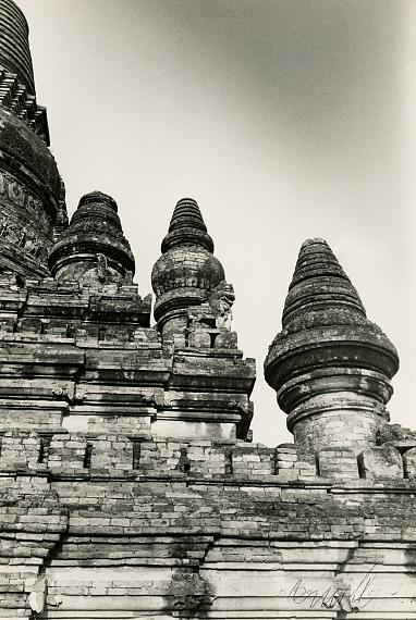 Germaine Krull
Sein-Nyet Ama Tempel, Bagan, Myanmar, 1960
Silbergelatineabzug, 29,6 x 18,5 cm
© Nachlass Germaine Krull, Museum Folkwang, Essen