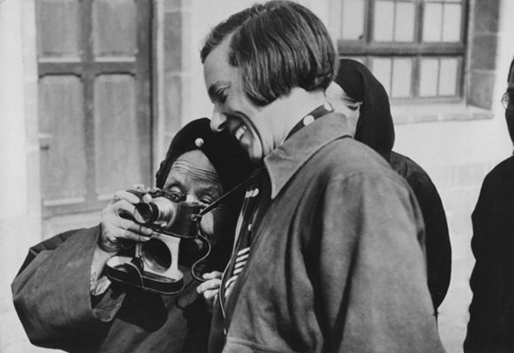 PHOTOGRAPHIC ENCOUNTERS PHOTOGRAPHIC ENCOUNTERS