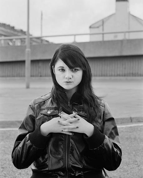 Ute Mahler & Werner MahlerMonalisen der Vorstädte (Lydia, Liverpool), 2009Gelatin silver print, framed93 x 78 cmEdition 5 + 2 AP