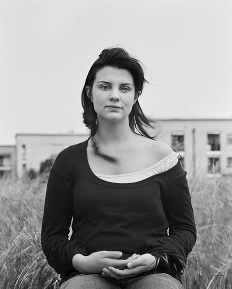Ute Mahler & Werner MahlerMonalisen der Vorstädte (Chicca, Florence), 2009Gelatin silver print, framed93 x 78 cmEdition 5 + 2 AP