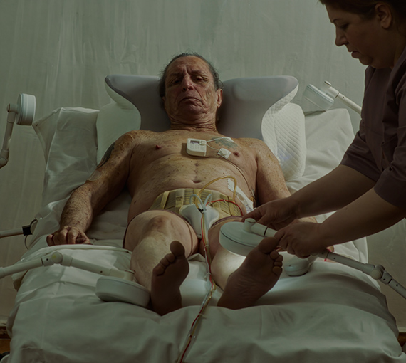 Roman Khimei and Yarema Malashchuk, Wishful Thinking (still), 2026. Multi-channel video, colour, sound, variable duration. Commissioned and produced by Fondazione In Between Art Film for the exhibition Canicula, 2026. Courtesy of the artists; Fondazione In Between Art Film; Galerie Poggi, Paris.
Roman Khimei and Yarema Malashchuk, Wishful Thinking (still), 2026. Multi-channel video, colour, sound, variable duration. Commissioned and produced by Fondazione In Between Art Film for the exhibition Canicula, 2026. Courtesy of the artists; Fondazione In Between Art Film; Galerie Poggi, Paris.