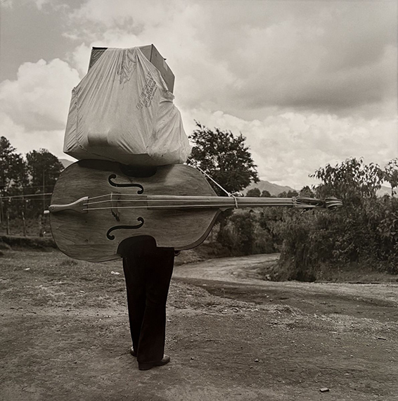 Rosalind Fox Solomon
Bass and a Bundle, Santa Lucía Utatlán, Guatemala, 1979 Rosalind Fox Solomon
Bass and a Bundle, Santa Lucía Utatlán, Guatemala, 1979