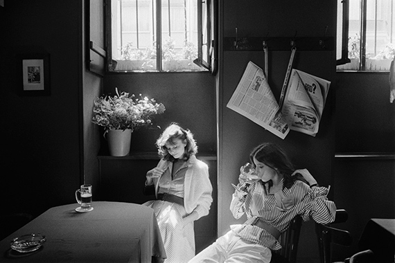 Ute Mahler, Berliner Kneipen, 1979. Vintage gelatin silver print29 x 38.5 cm, titled, dated, signed on verso