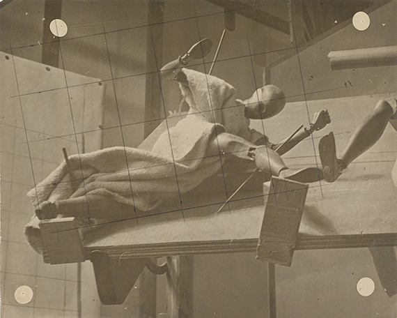 José María Sert (1874 – 1945)
Étude pour le grand vestibule du Rockefeller Center, New York, c. 1931
Vintage gelatin silver print and pencil
24 x 30 cm José María Sert (1874 – 1945)
Étude pour le grand vestibule du Rockefeller Center, New York, c. 1931
Vintage gelatin silver print and pencil
24 x 30 cm