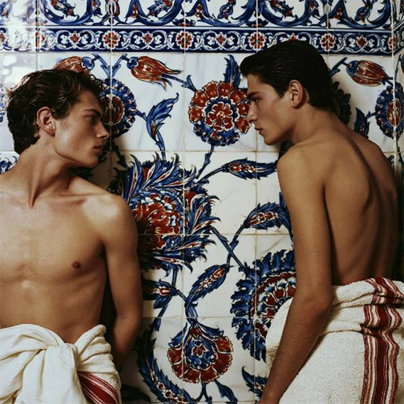 Sarp Kerem Yavuz
Oui 2026
Photography
120x120 cm
Courtesy VON LINTEL GALLERY, Los Angeles Sarp Kerem Yavuz
Oui 2026
Photography
120x120 cm
Courtesy VON LINTEL GALLERY, Los Angeles