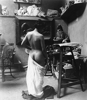Rückenansicht, August 1901 Fotografie von Heinrich Zille