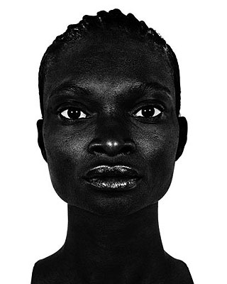 Sans titre Série : Femmes noires, 2001 © Valérie Belin 