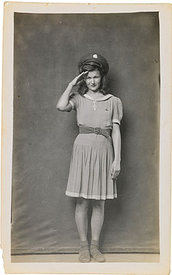 100 FINE PHOTOGRAPHS 02/19/2009 01:30 PM, Lot No. 65Mike Disfarmer, Portrait of Mary Jo Seymore, silver print, circa 1944.Estimate:$7,000-10,000